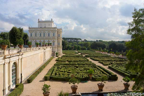 Villa Pamphilj a Monteverde con il Casino del Bel Respiro e i giardini